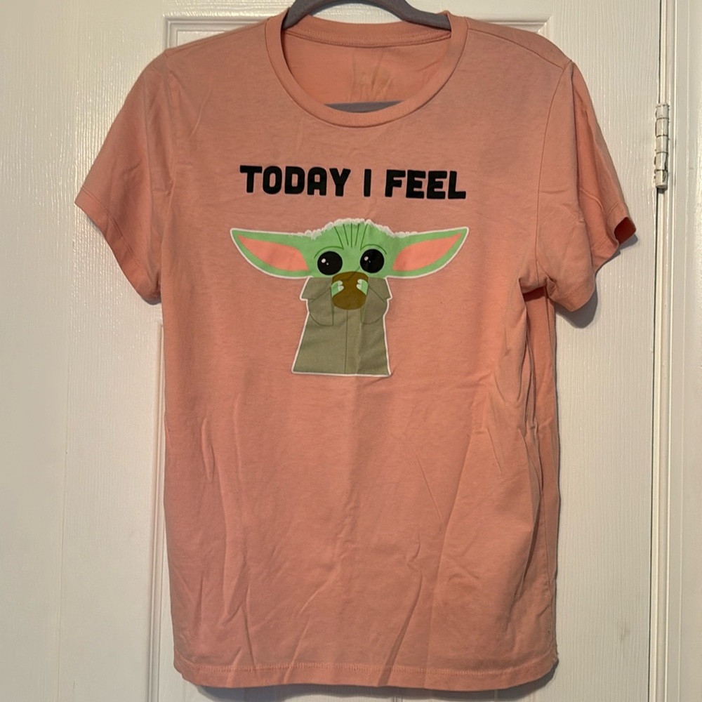 💜4/$10💜 Mandalorian Baby Yoda Tee